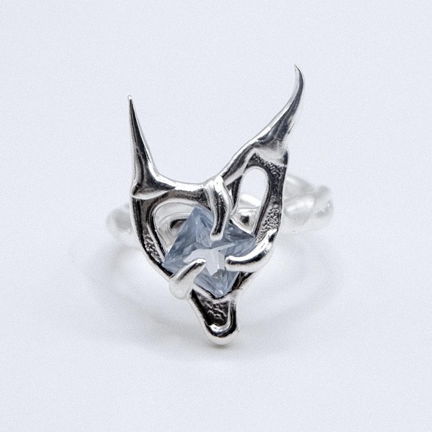 Кольцо-рожки с голубым фианитом «My broken heart»