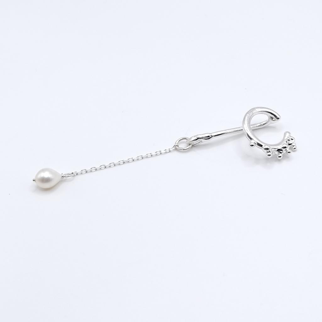 Кафф с жемчугом “Лютик”