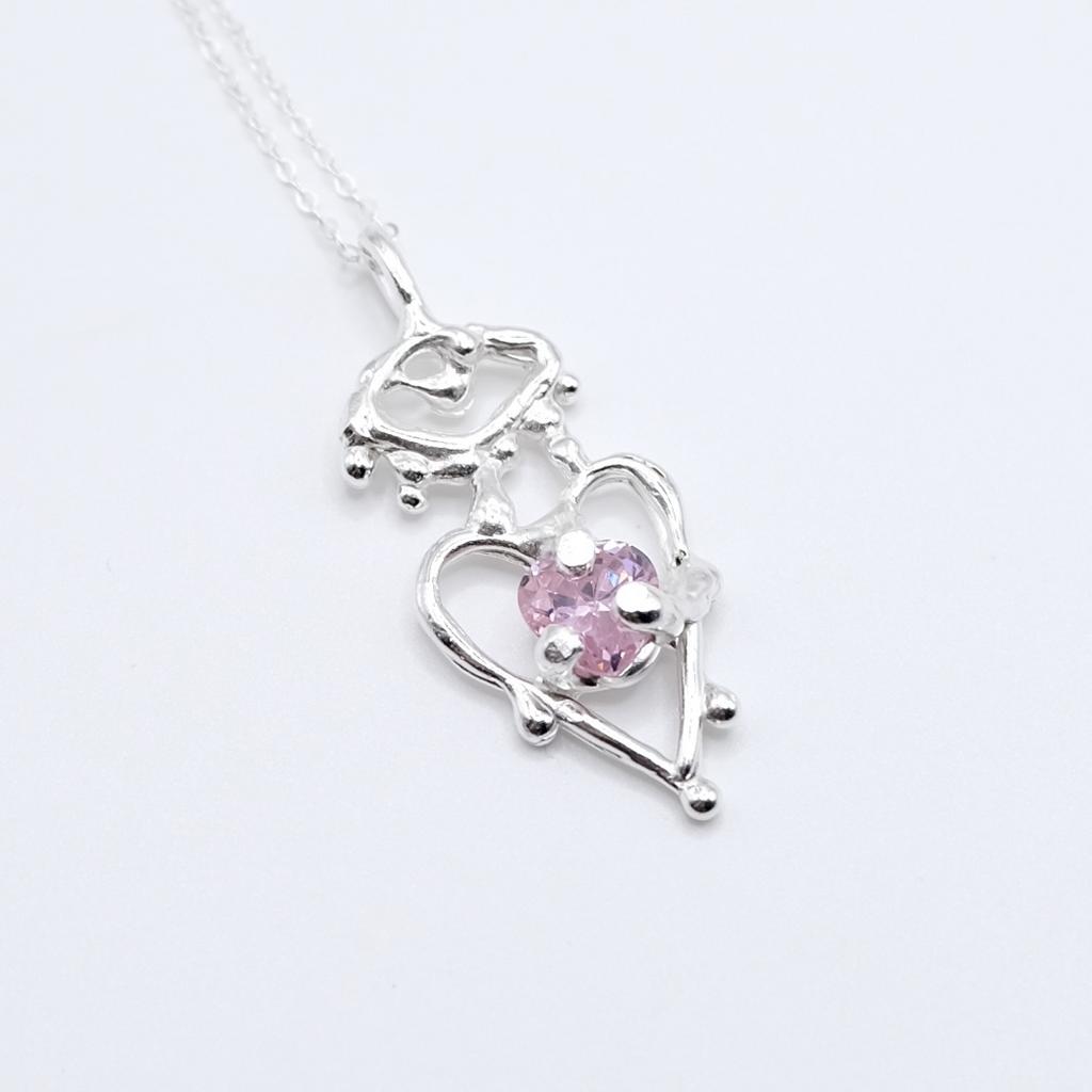 Подвеска с фианитом из сердечного дропа