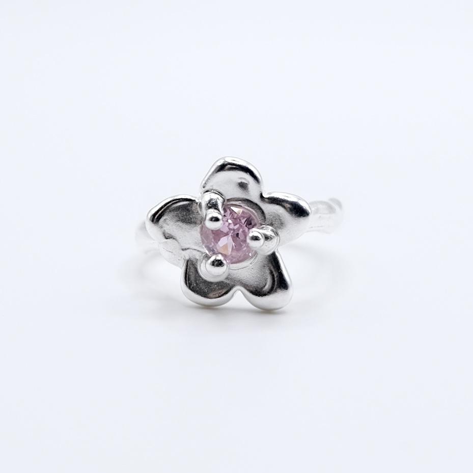 Кольцо-цветочек с розовым фианитом