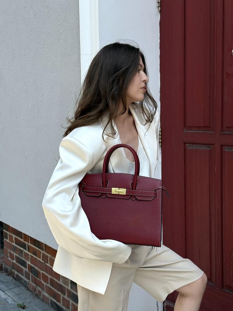 Сумка-чемоданчик в бордовом цвете