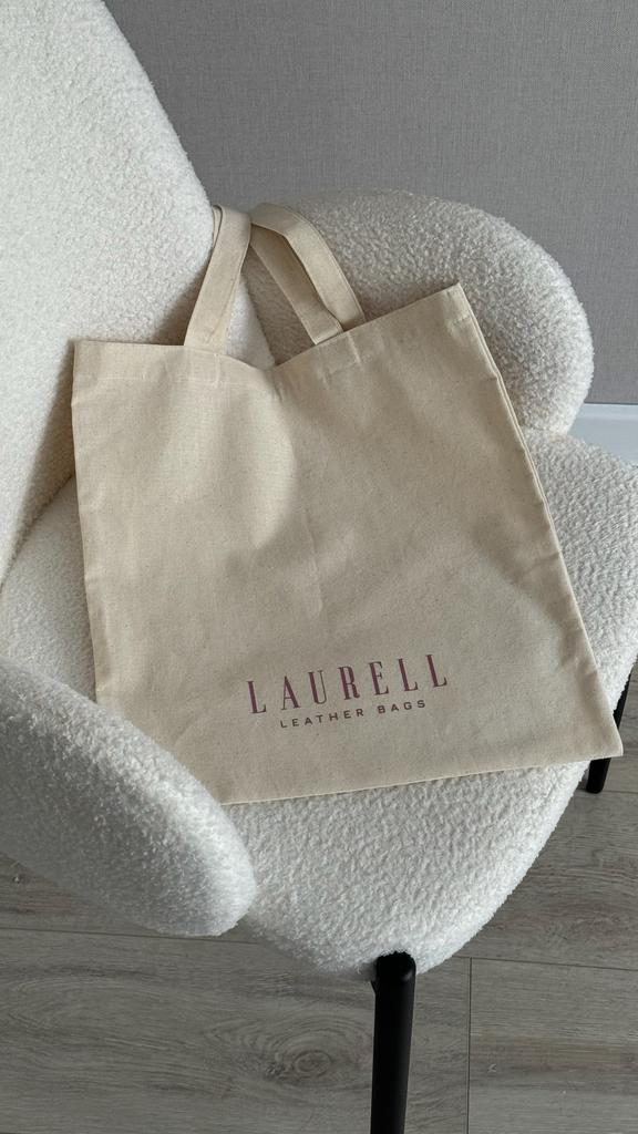 Фирменный шоппер "Laurell"