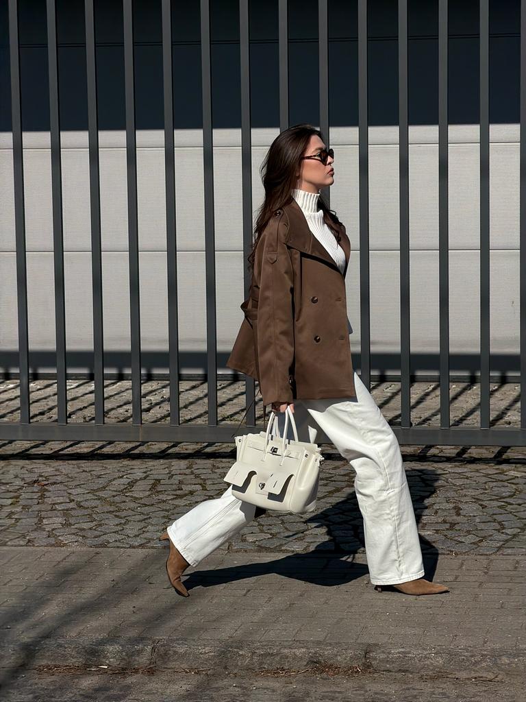 Модель "Валенсия" в молочном цвете