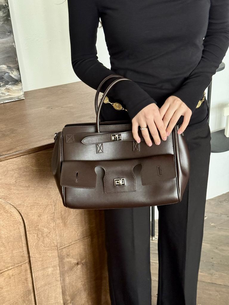 Модель "Valencia" в цвете шоколад