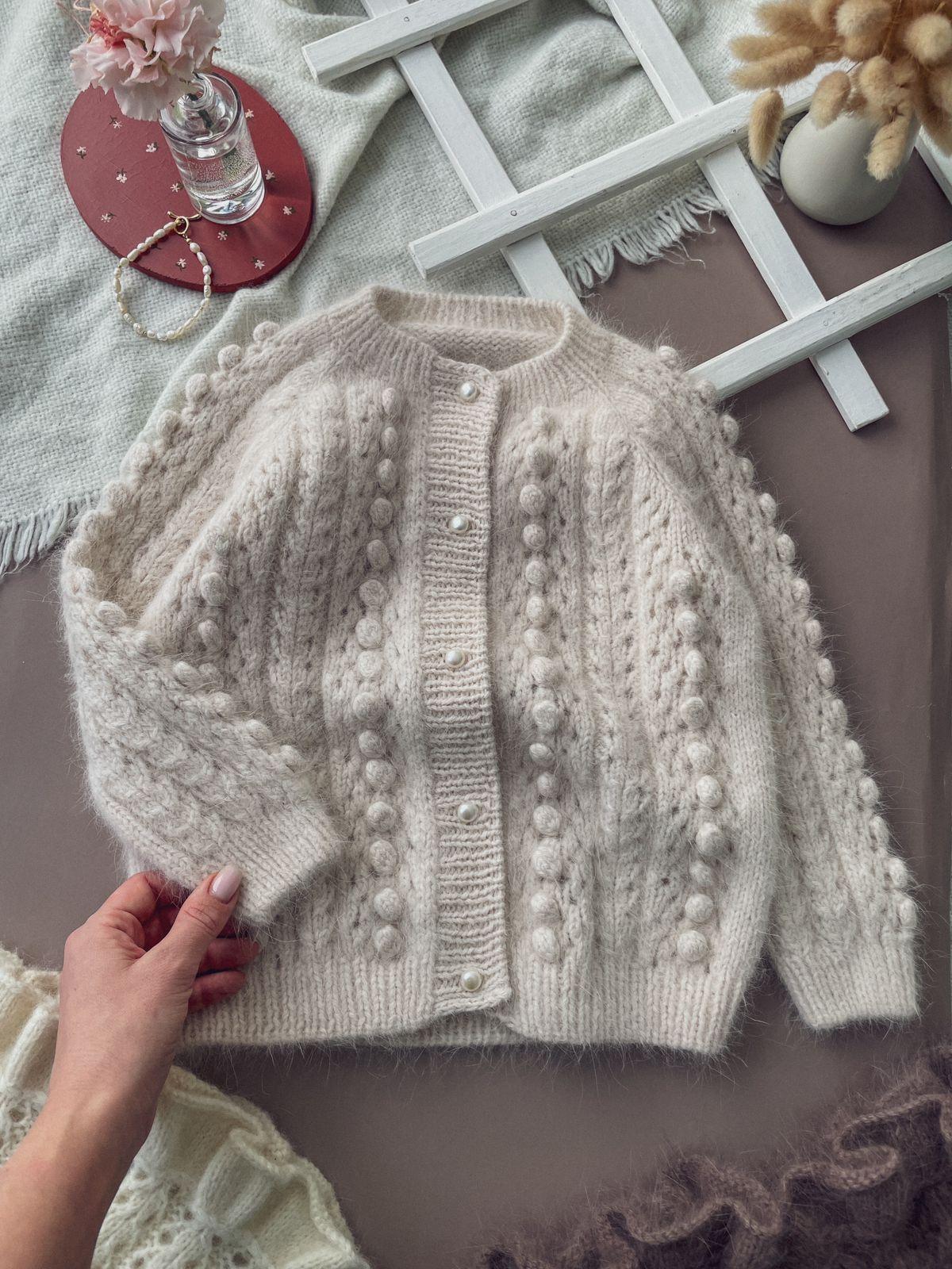 Описание "VINTAGE CARDI"