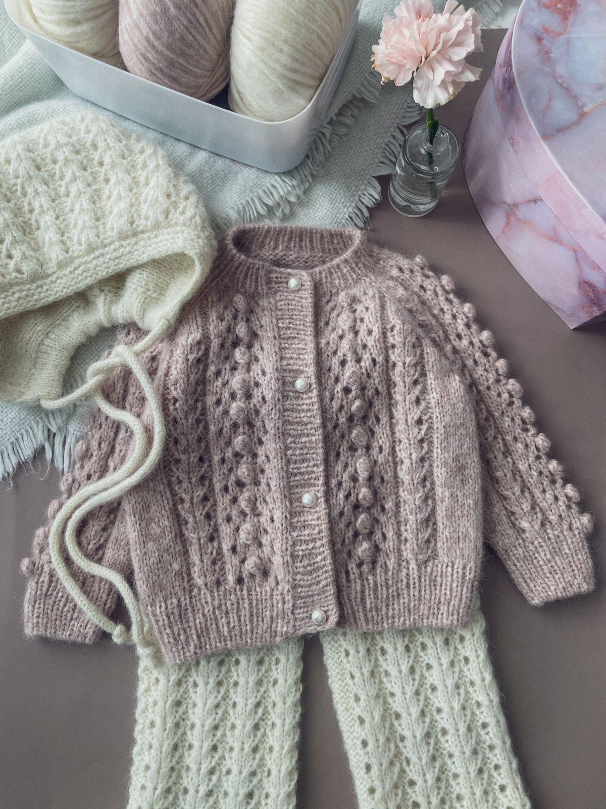 Описание "VINTAGE CARDI"