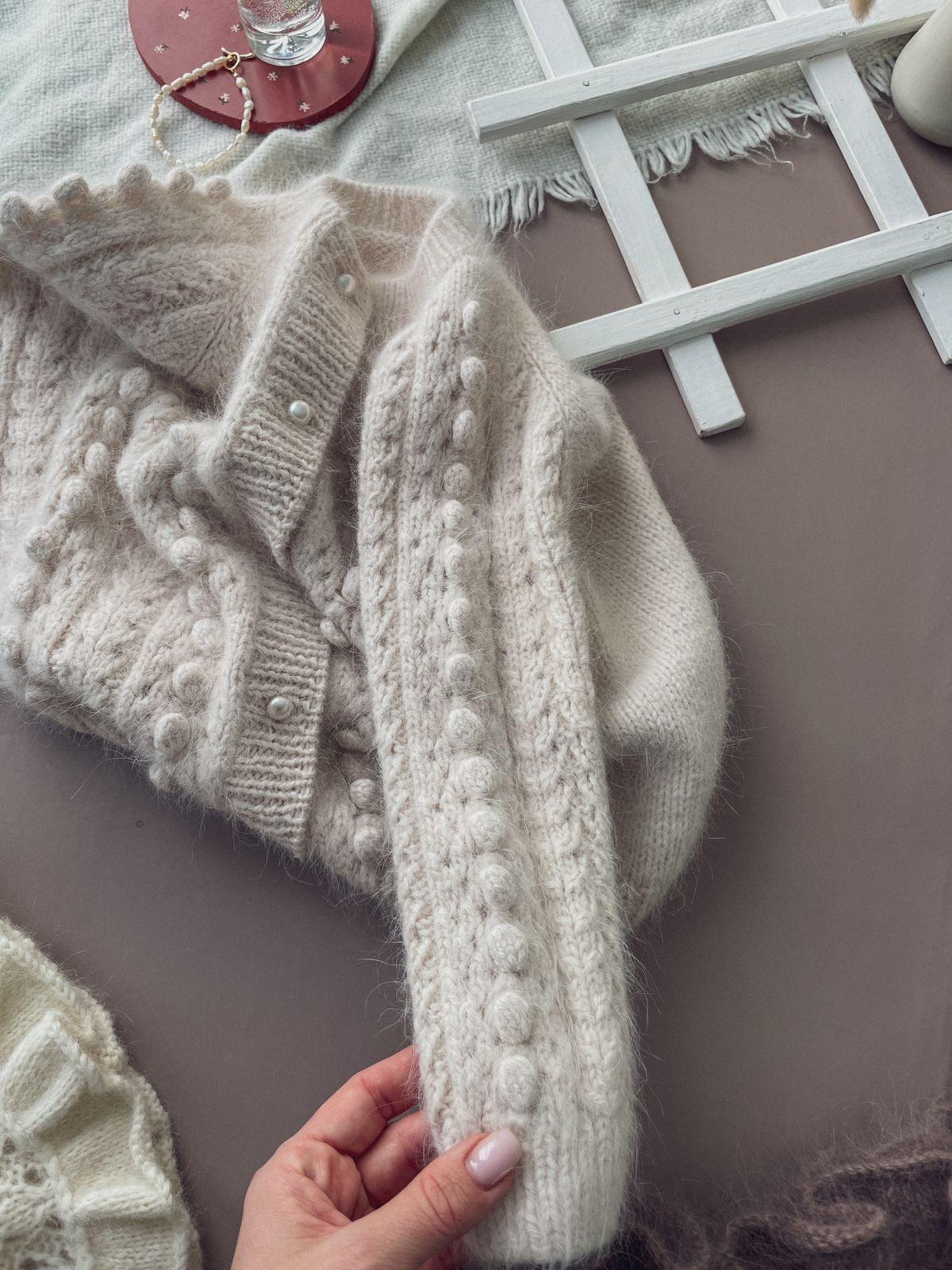 Описание "VINTAGE CARDI"