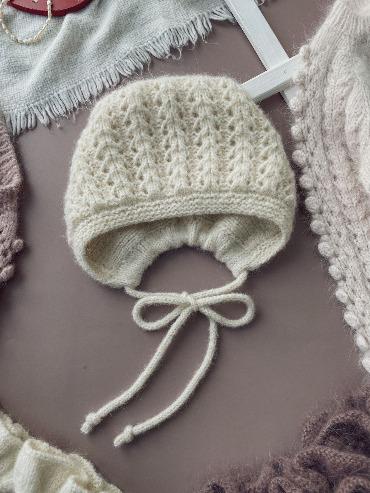 Описание "VINTAGE BONNET"