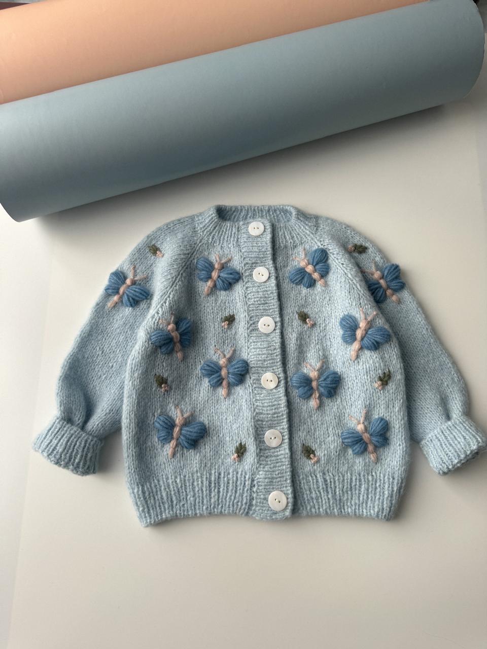 Описание "BUTTERFLY CARDI" (кардиган + вышивка)