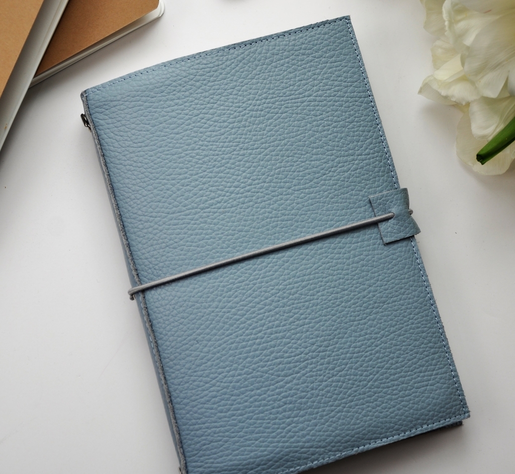 Обложка для блокнота на резинке "Серо-голубая"