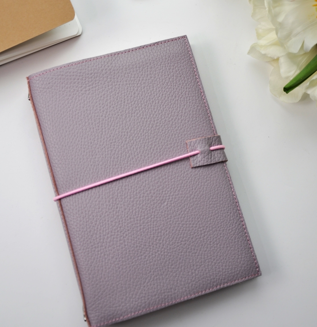Обложка для блокнота на резинке "Лавандовая"
