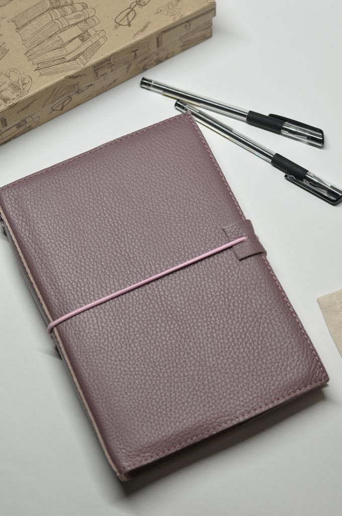 Кожаный блокнот "Слива"