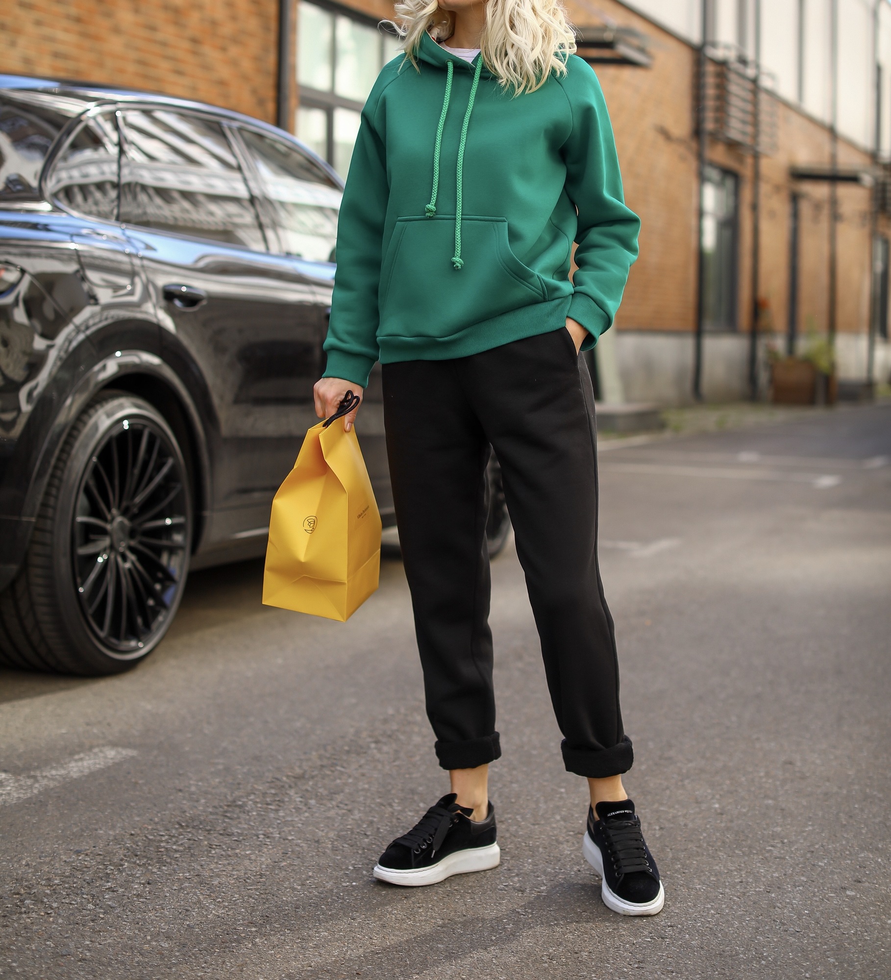 Костюм с брюками