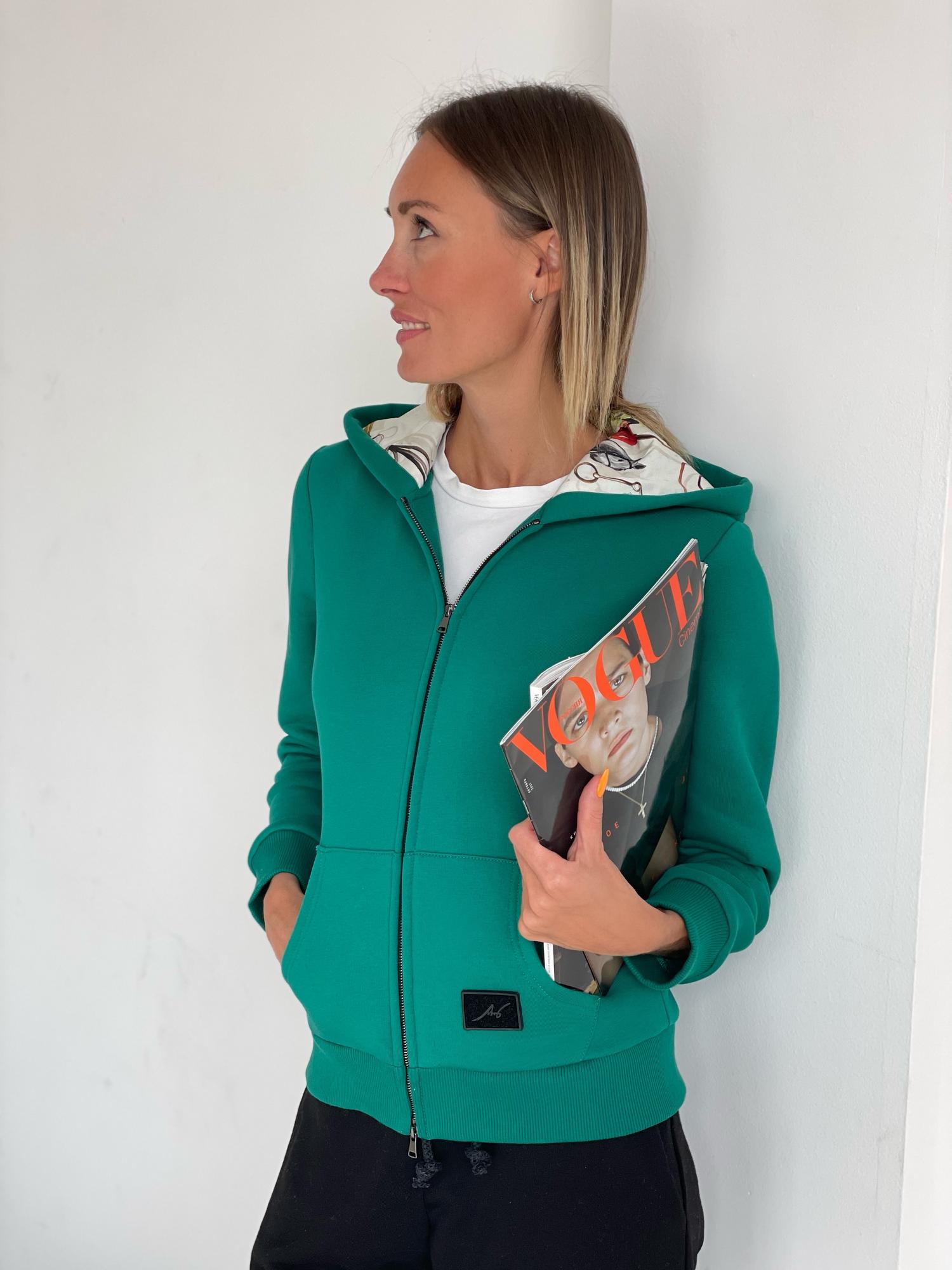 Худи на молнии в зеленом цвете