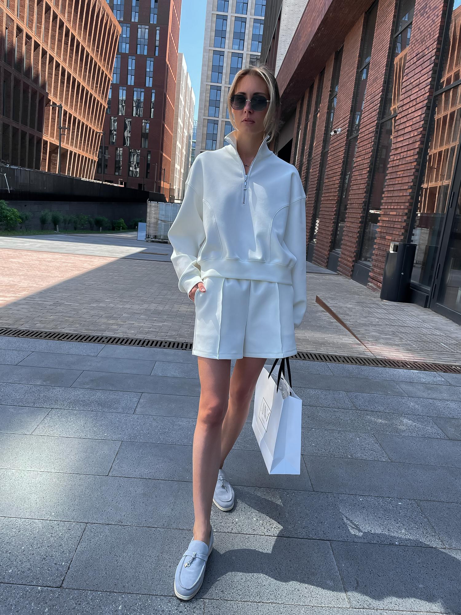 Костюм с шортами