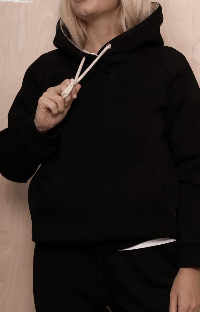 Худи в черном цвете