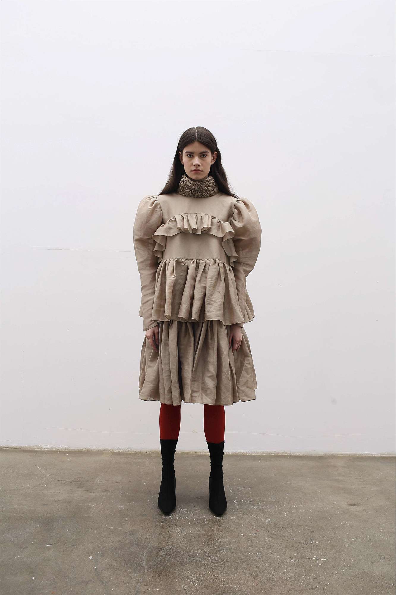 Песочное платье