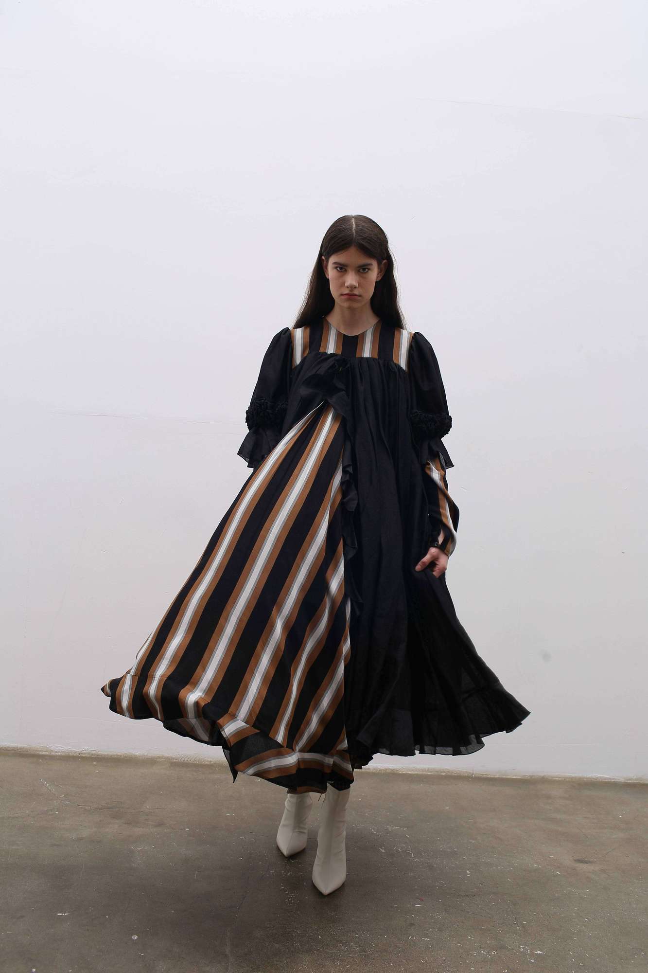 Черное макси платье