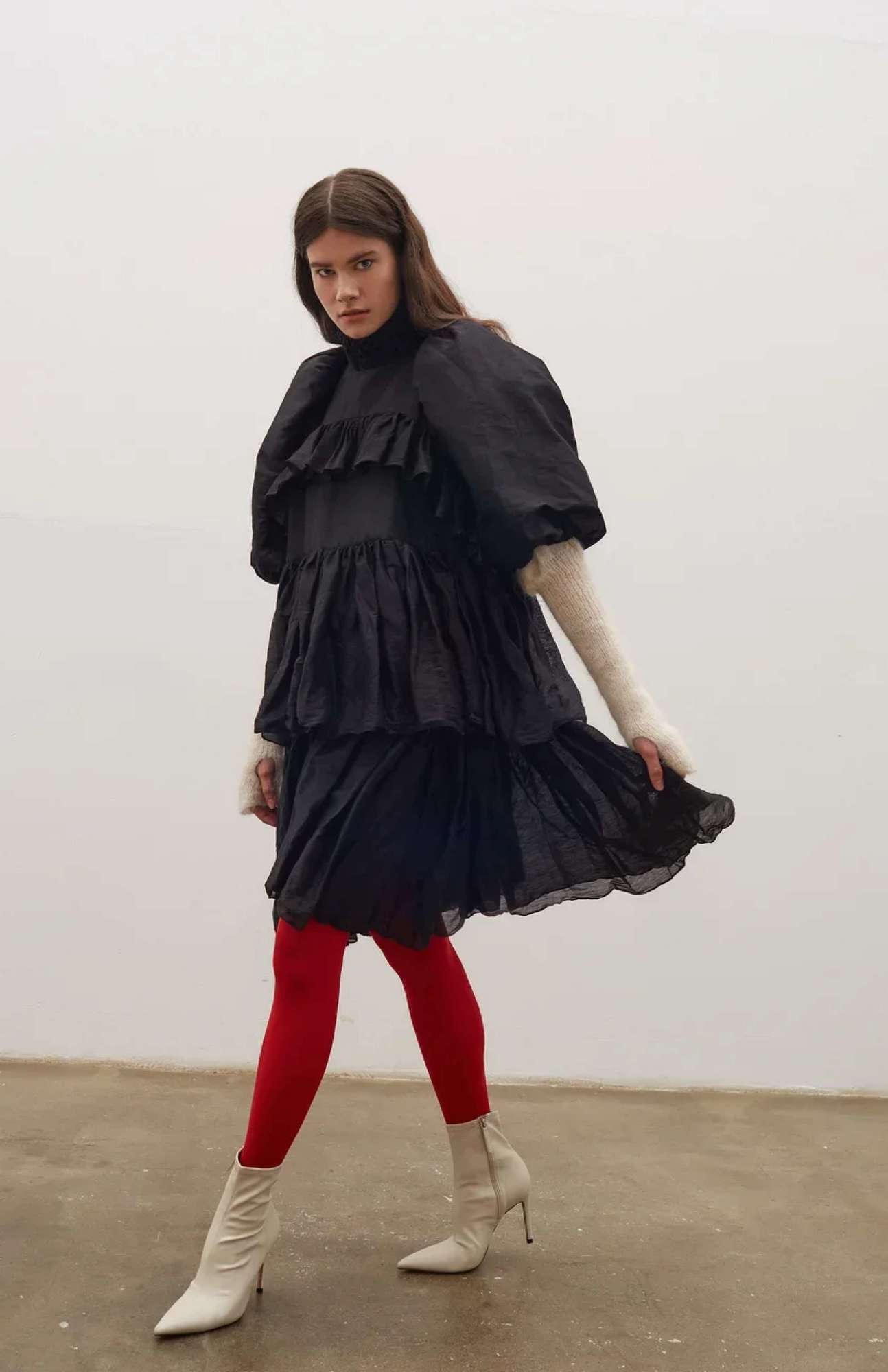 Ярусное черное платье