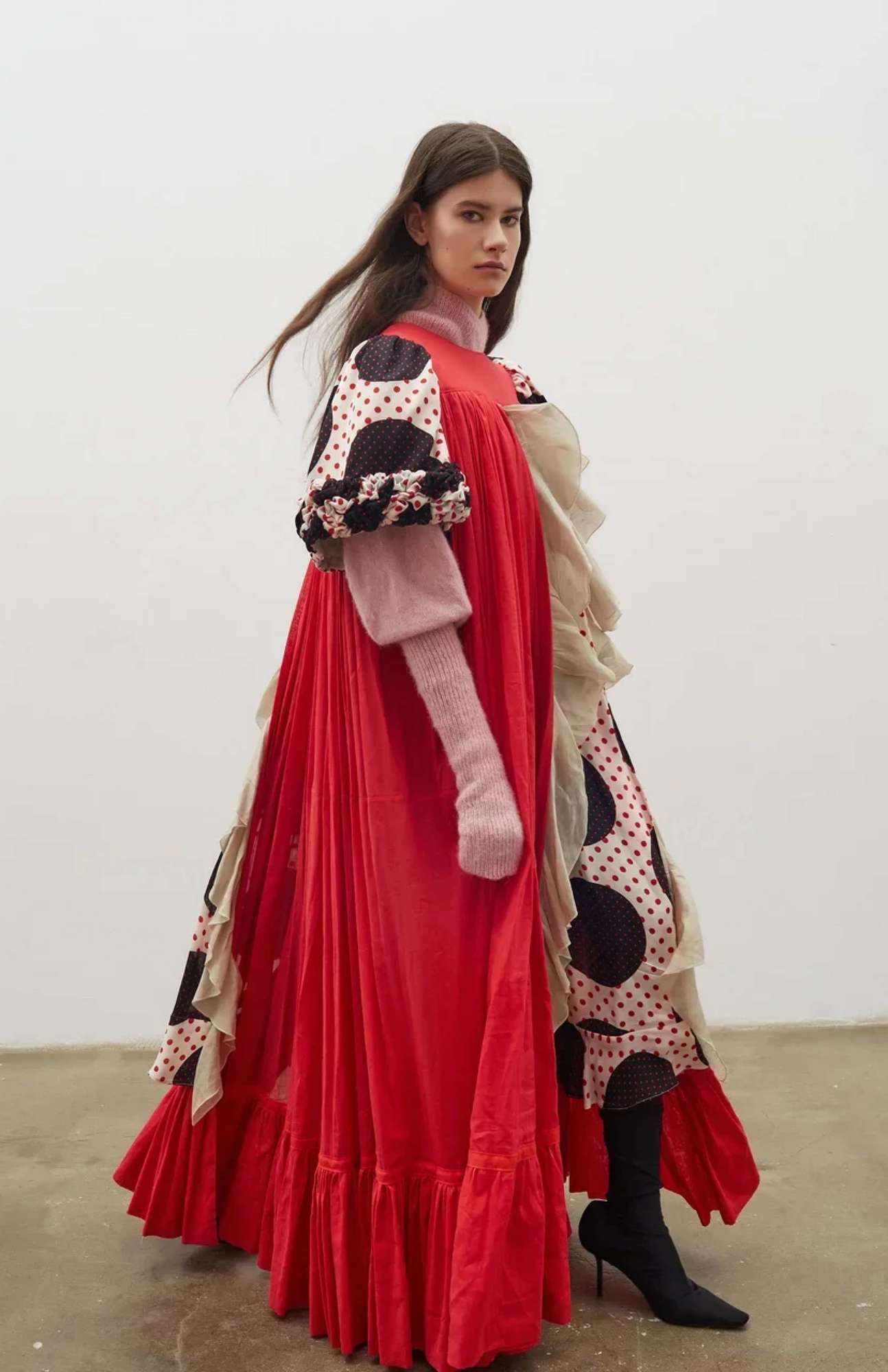 Красное макси платье