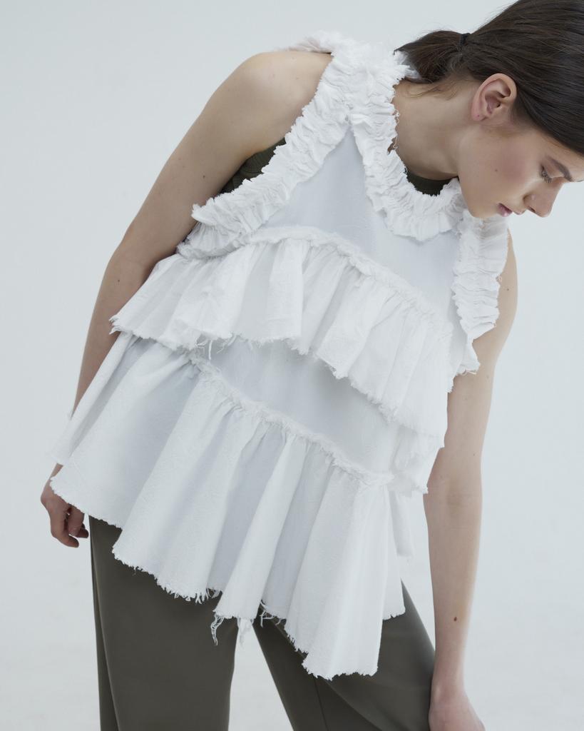 Топ с рюшами