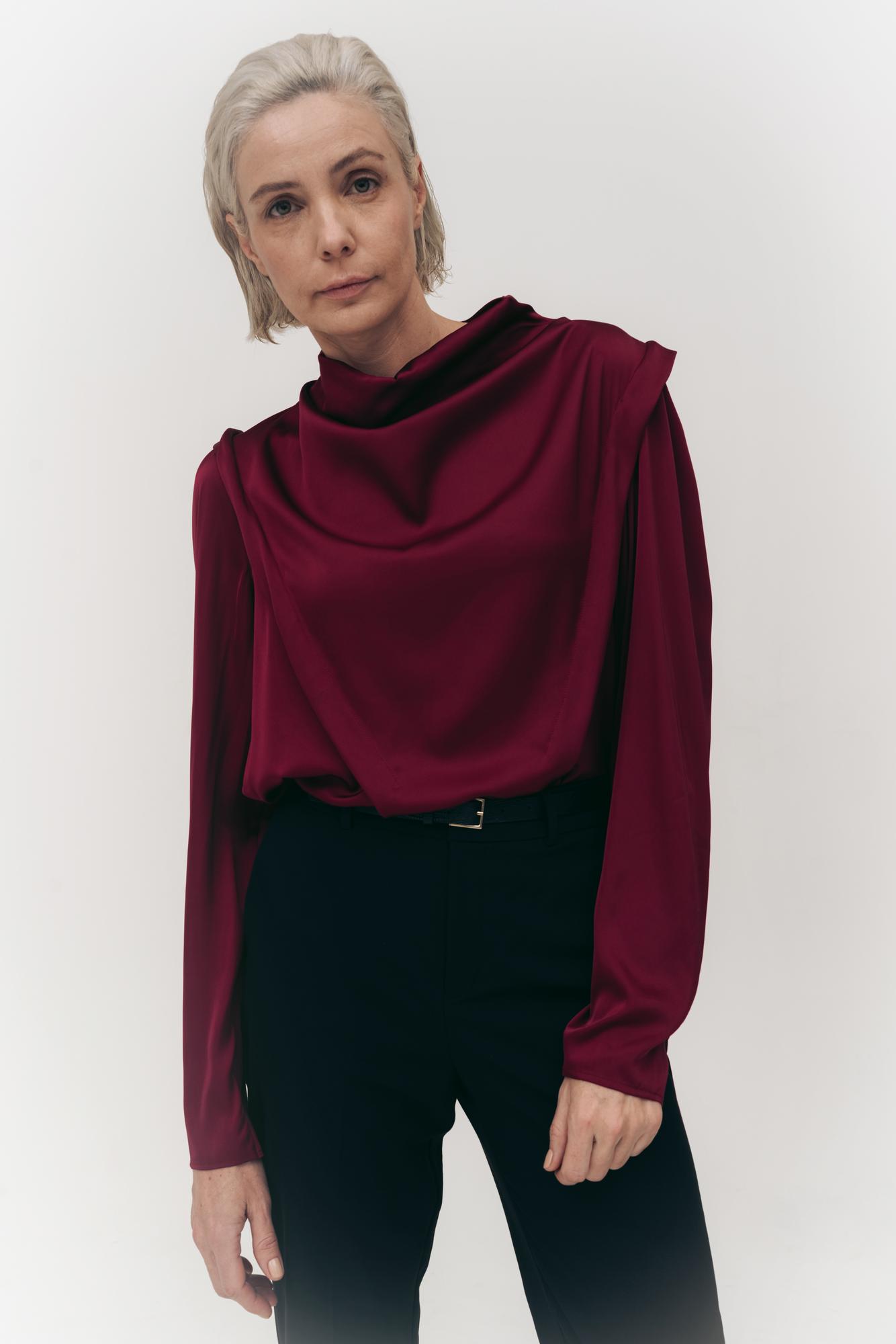Бордовая блуза