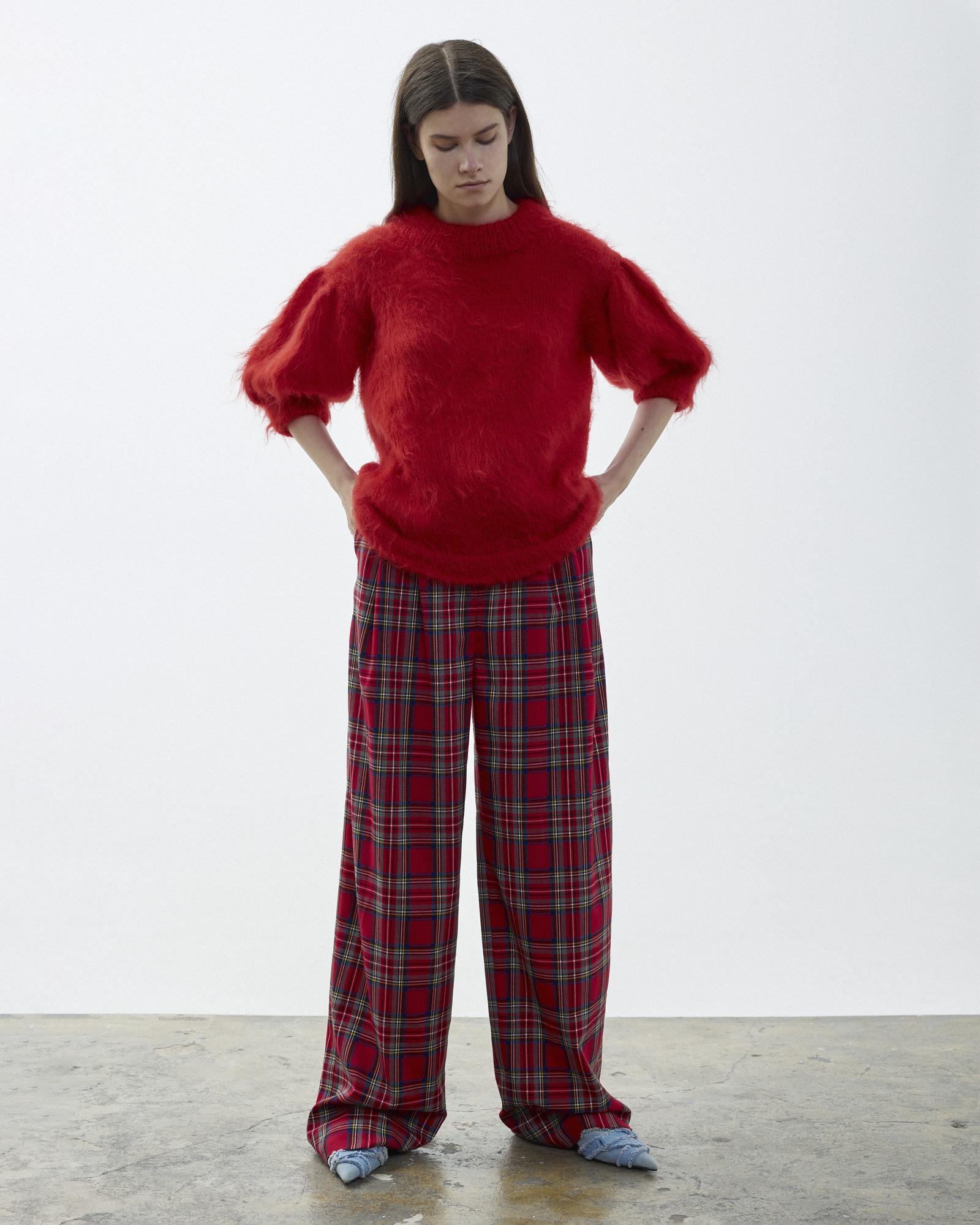 Свитер "Красные паруса"