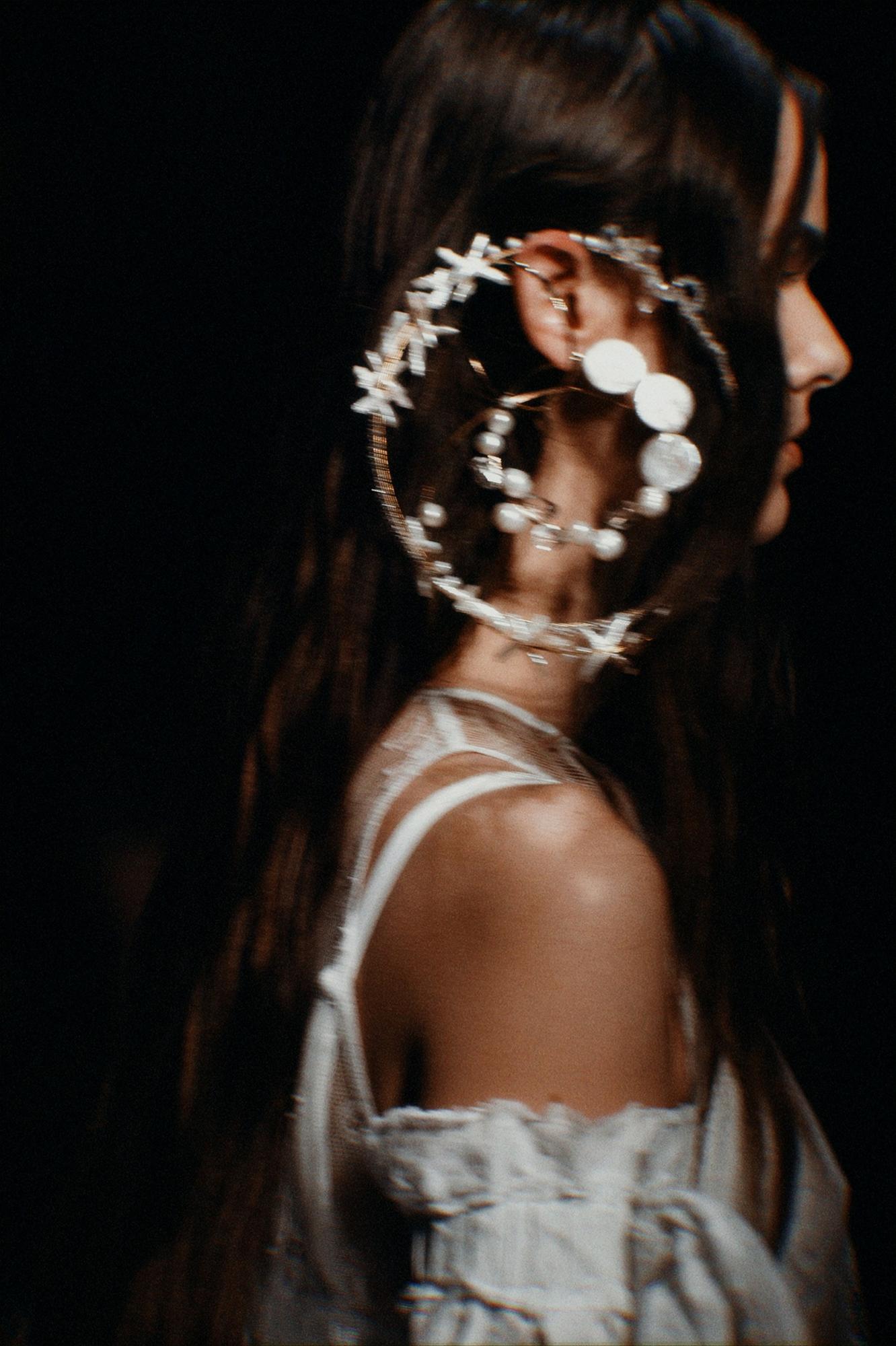 Моно-серьга