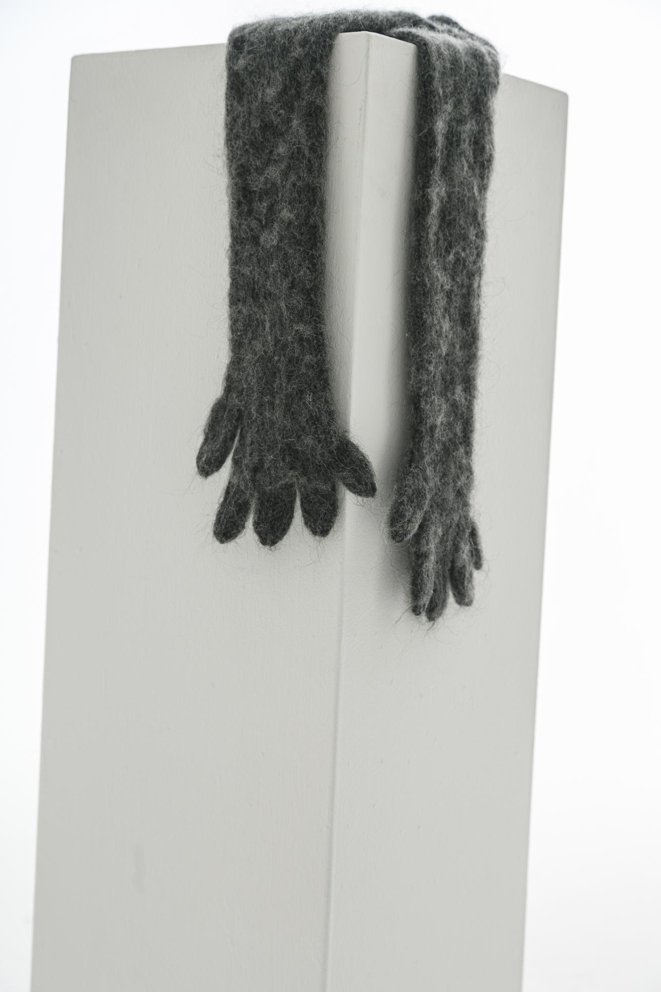 Серые перчатки меланж