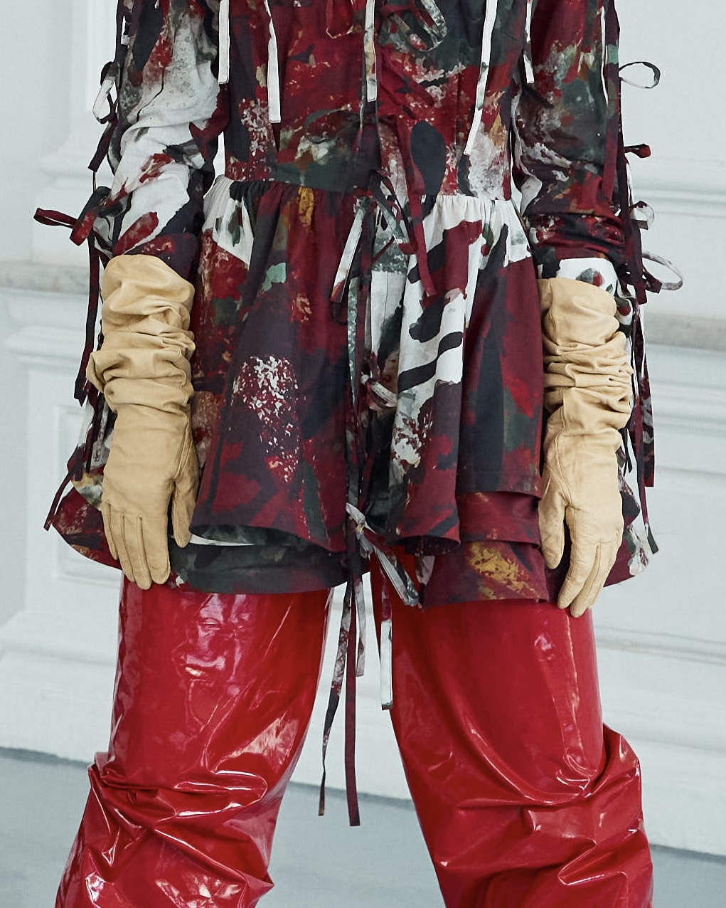 Перчатки «Вопрос» бежевые