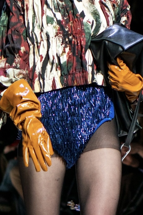 Шорты- трусы из стекляруса