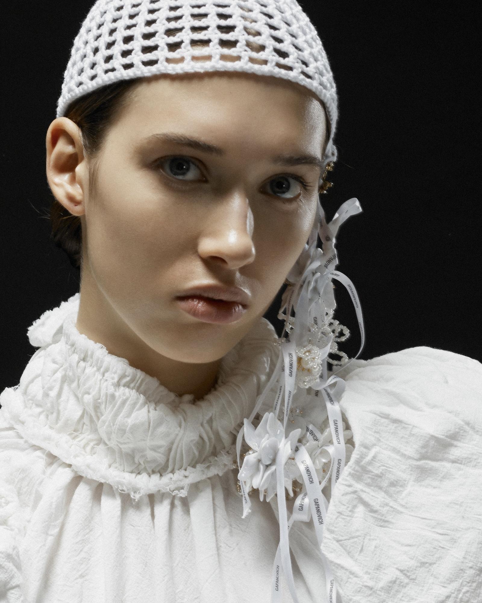 Моно-серьга с лентами gapanovich