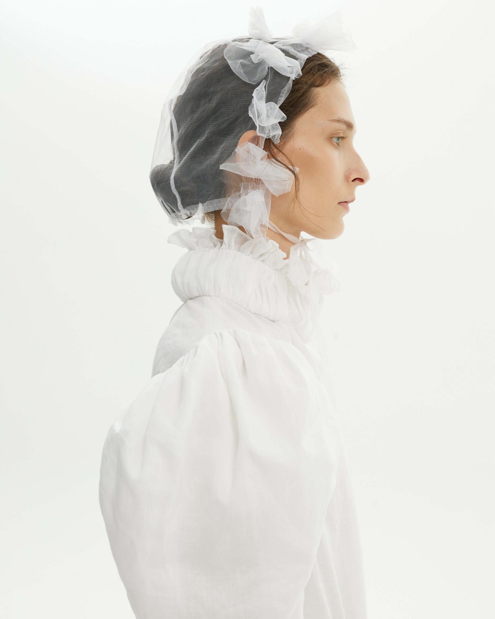 Фатиновый чепец с цветами