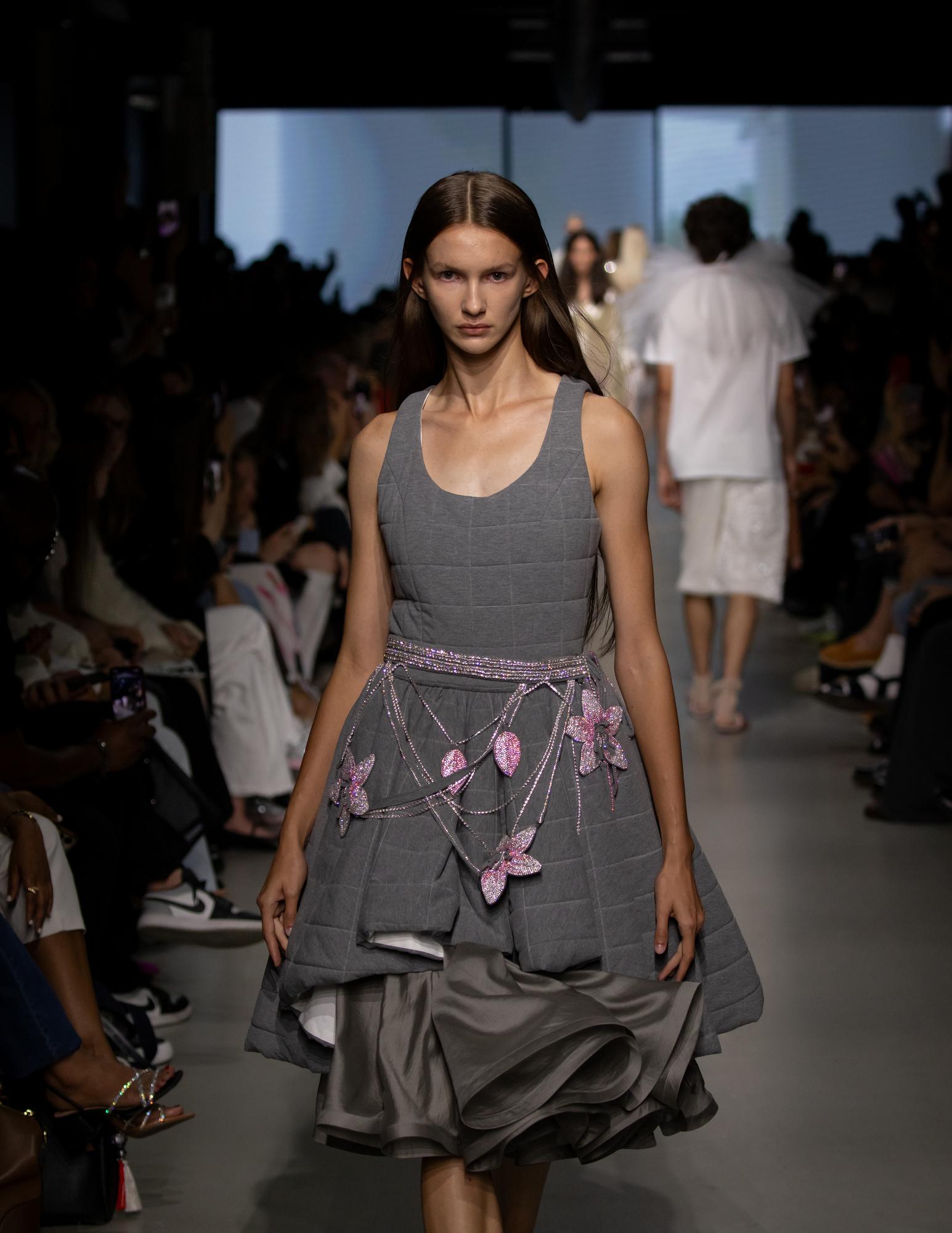 Платье «Тень бала»