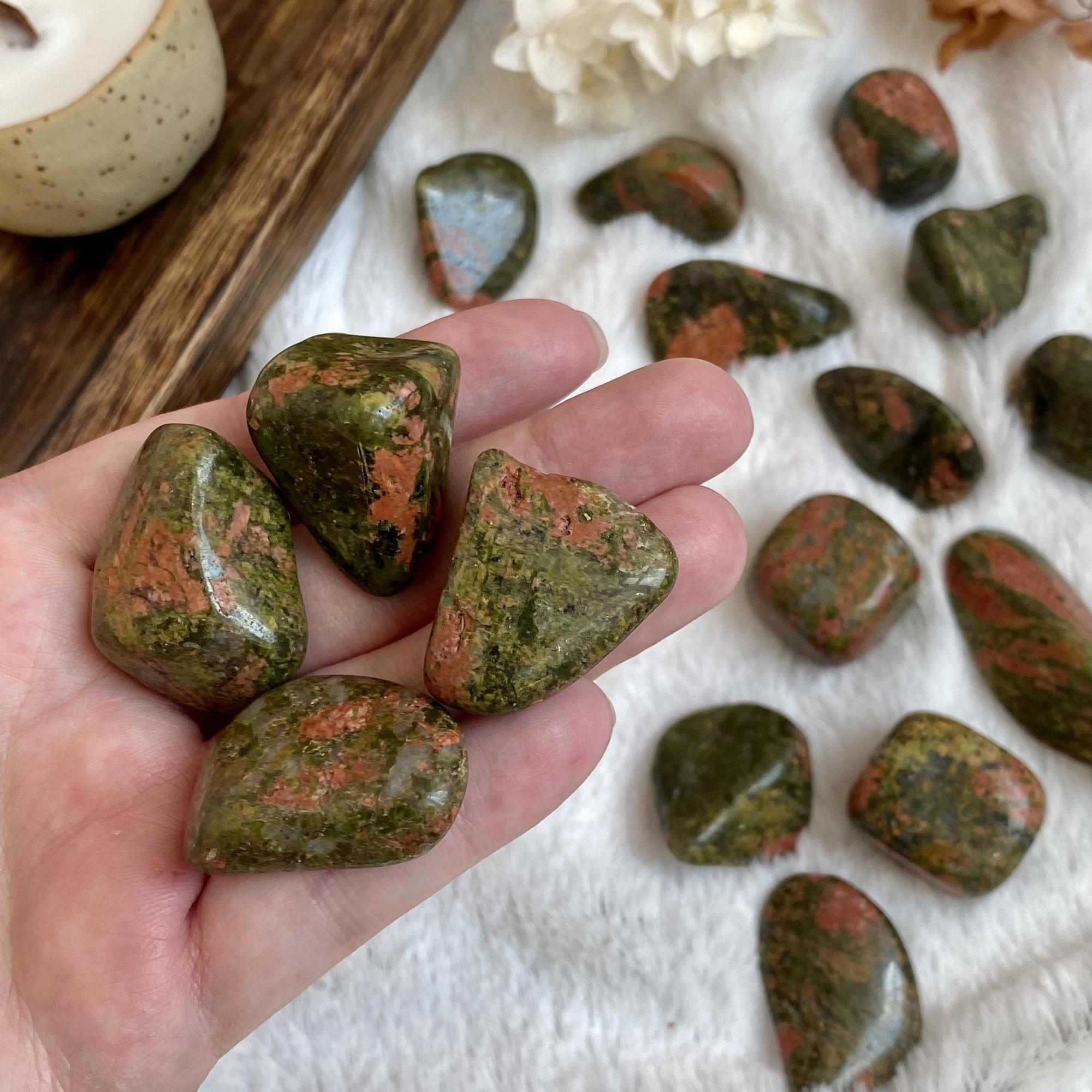 Галтовка унакита