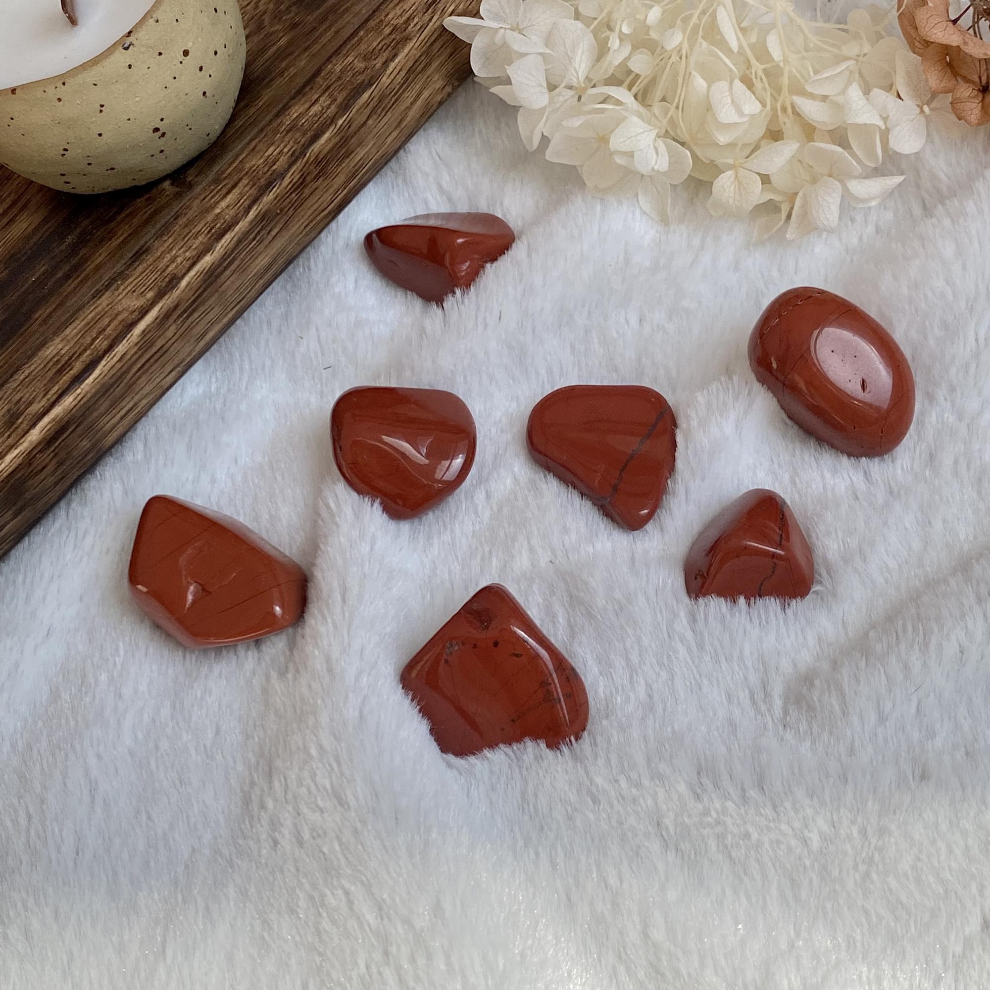 Галтовка красной яшмы