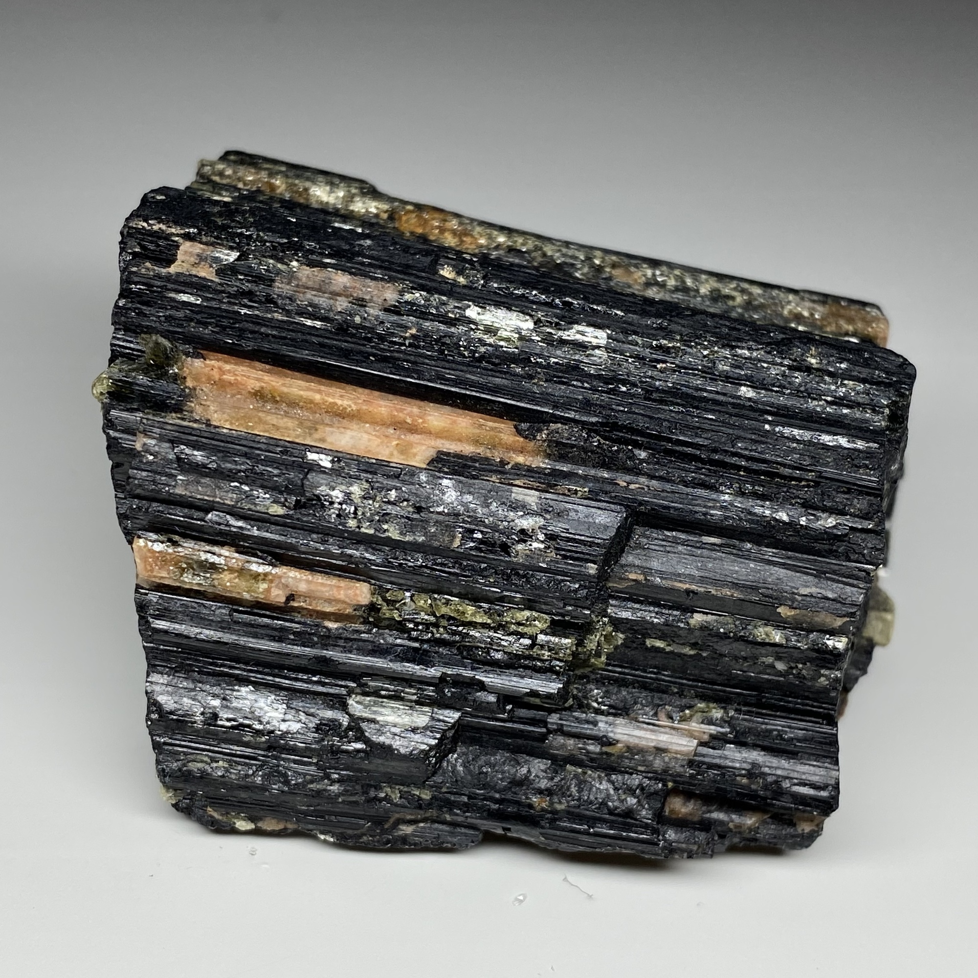 Турмалин-шерл