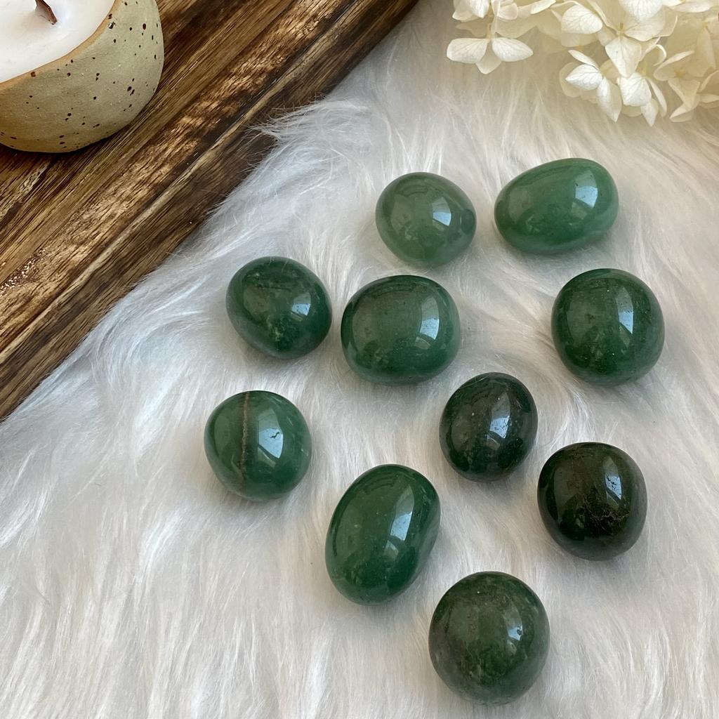 Галтовка зелёного авантюрина