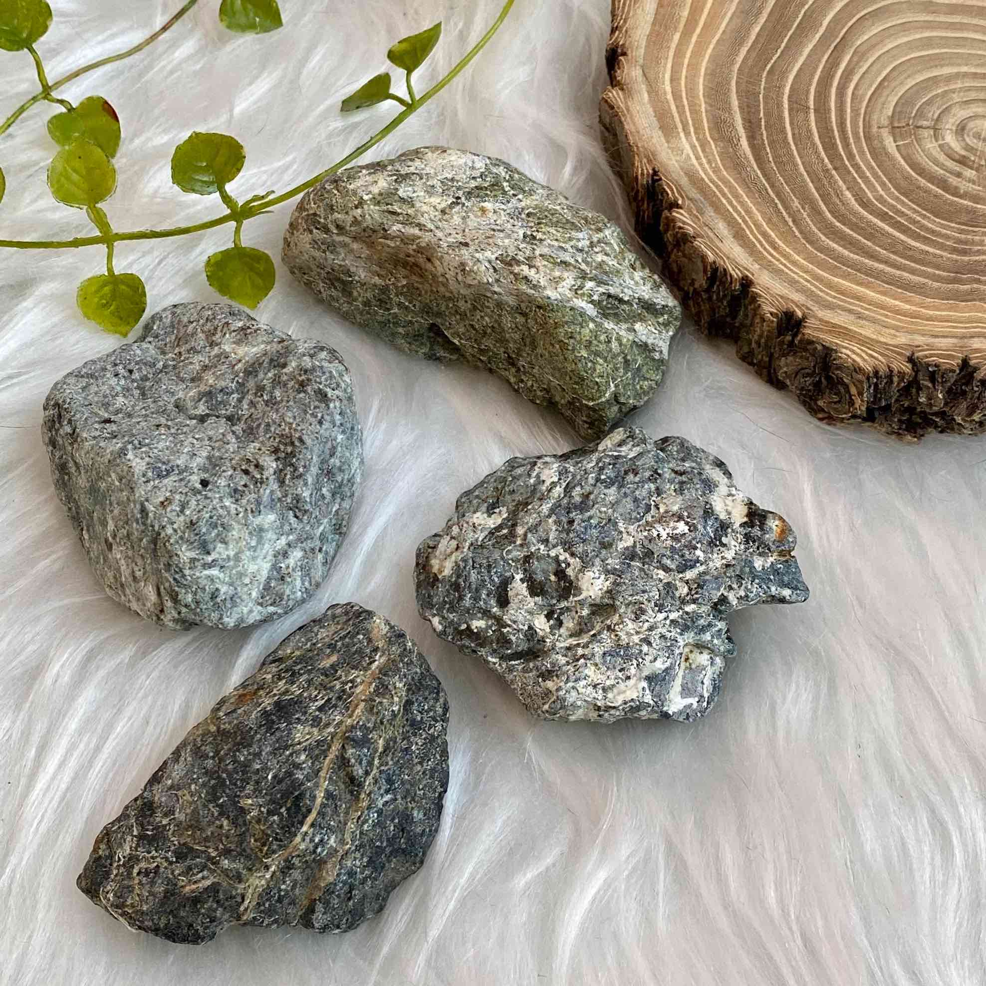 Змеевик необработанный