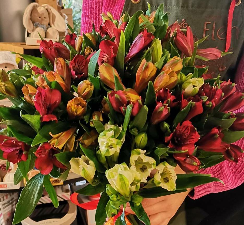 Альстромерии микс