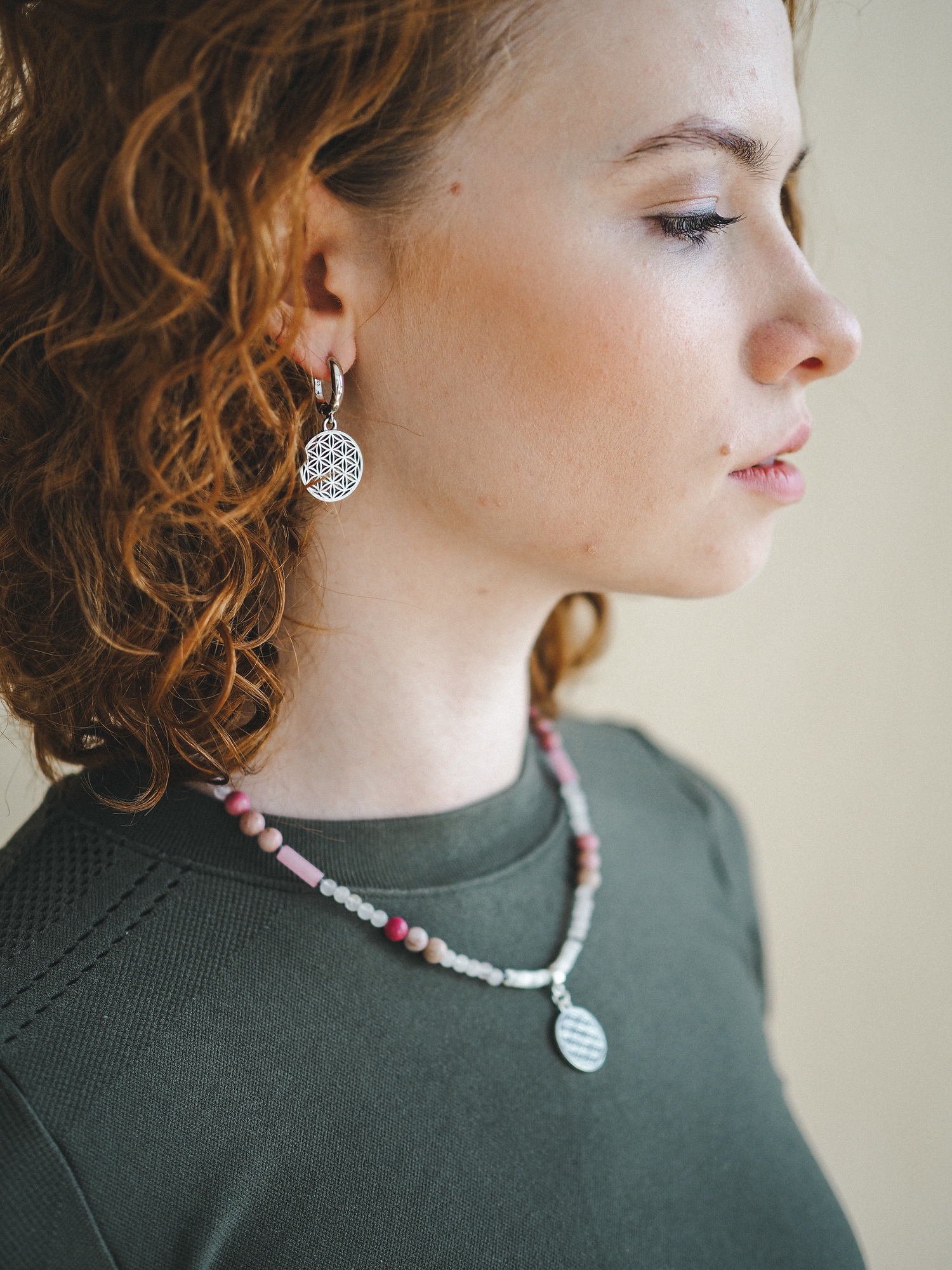 Колье чокер "Цветок жизни"