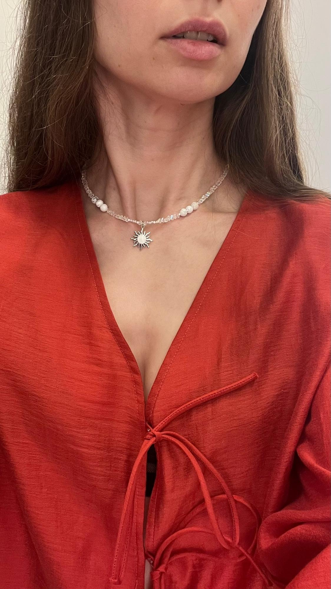 Колье White sun с кахолонгом