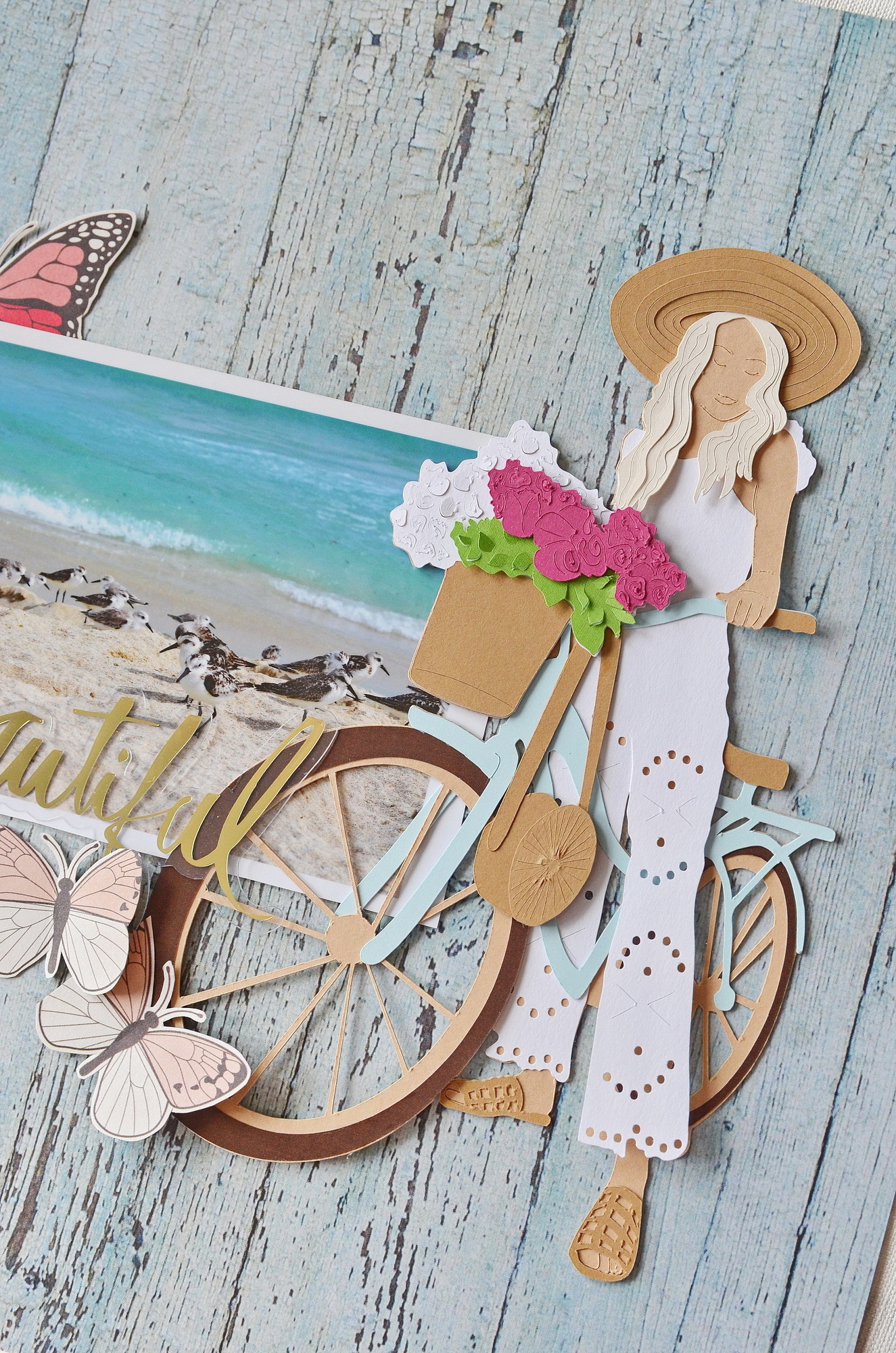 Девушка на велосипеде