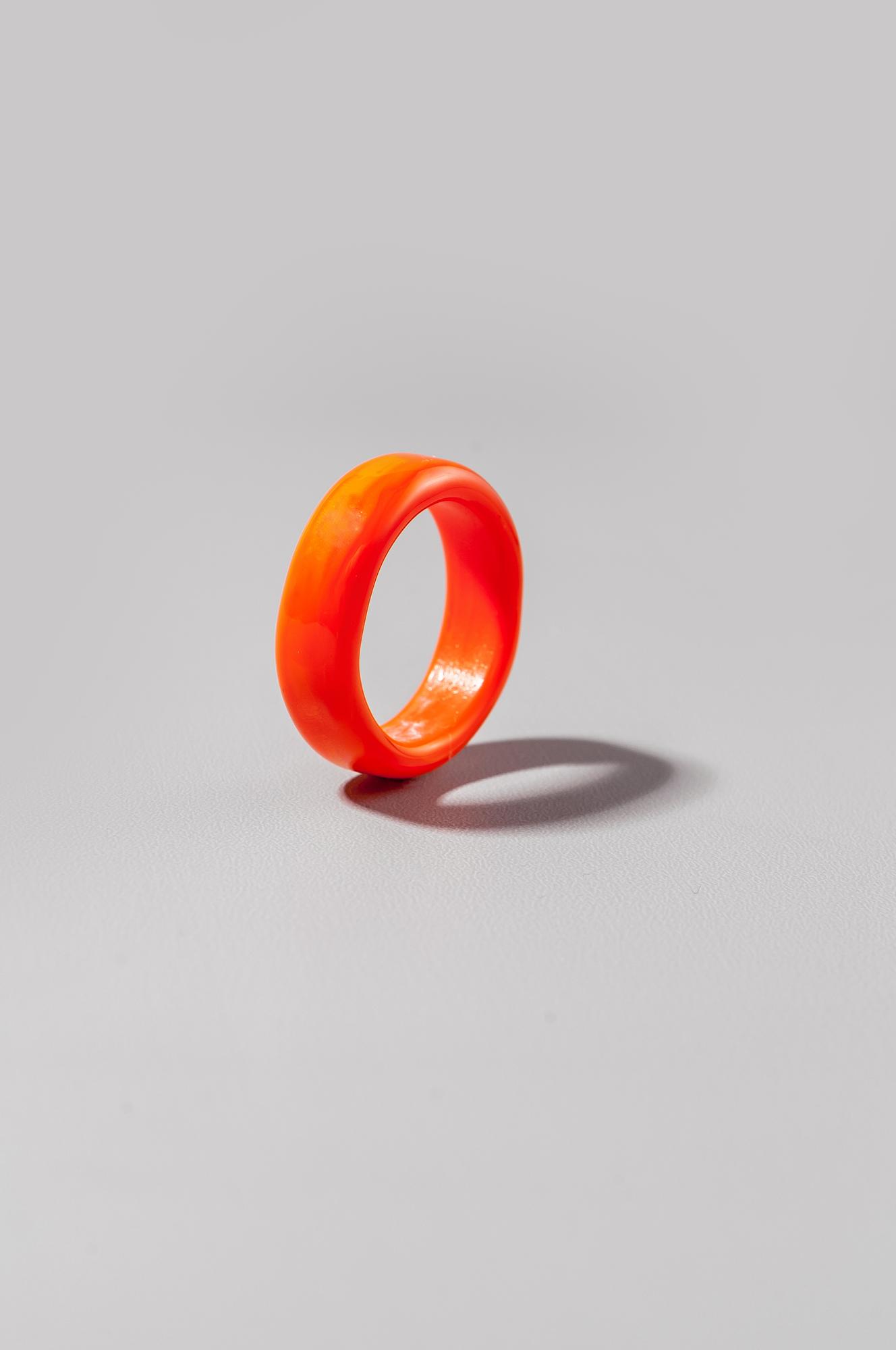 Тонкое кольцо / цвет оранжевый