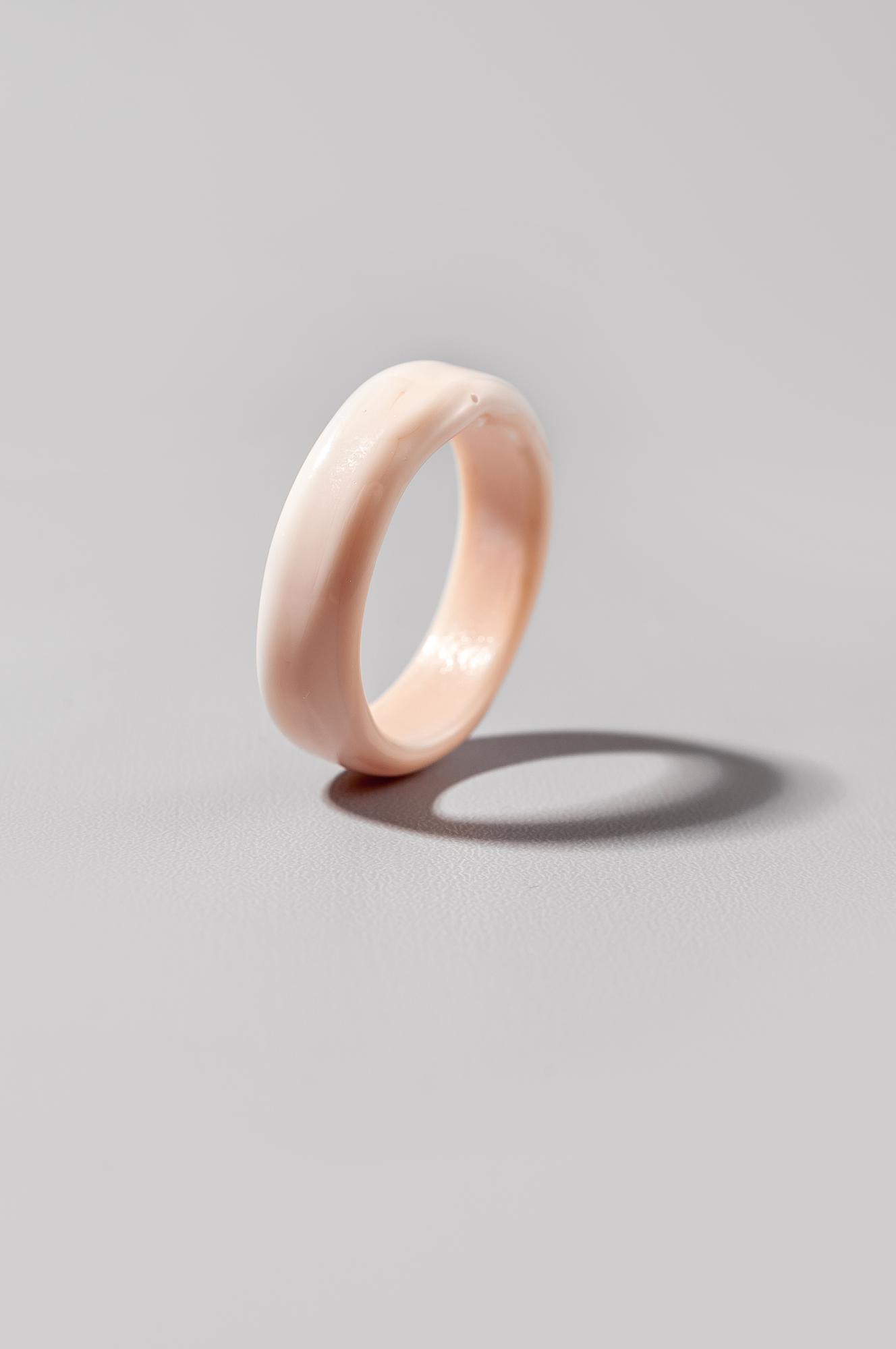 Тонкое кольцо /цвет  бежевый