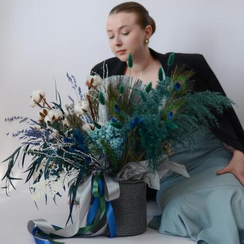 Композиция из сухоцветов с хлопком