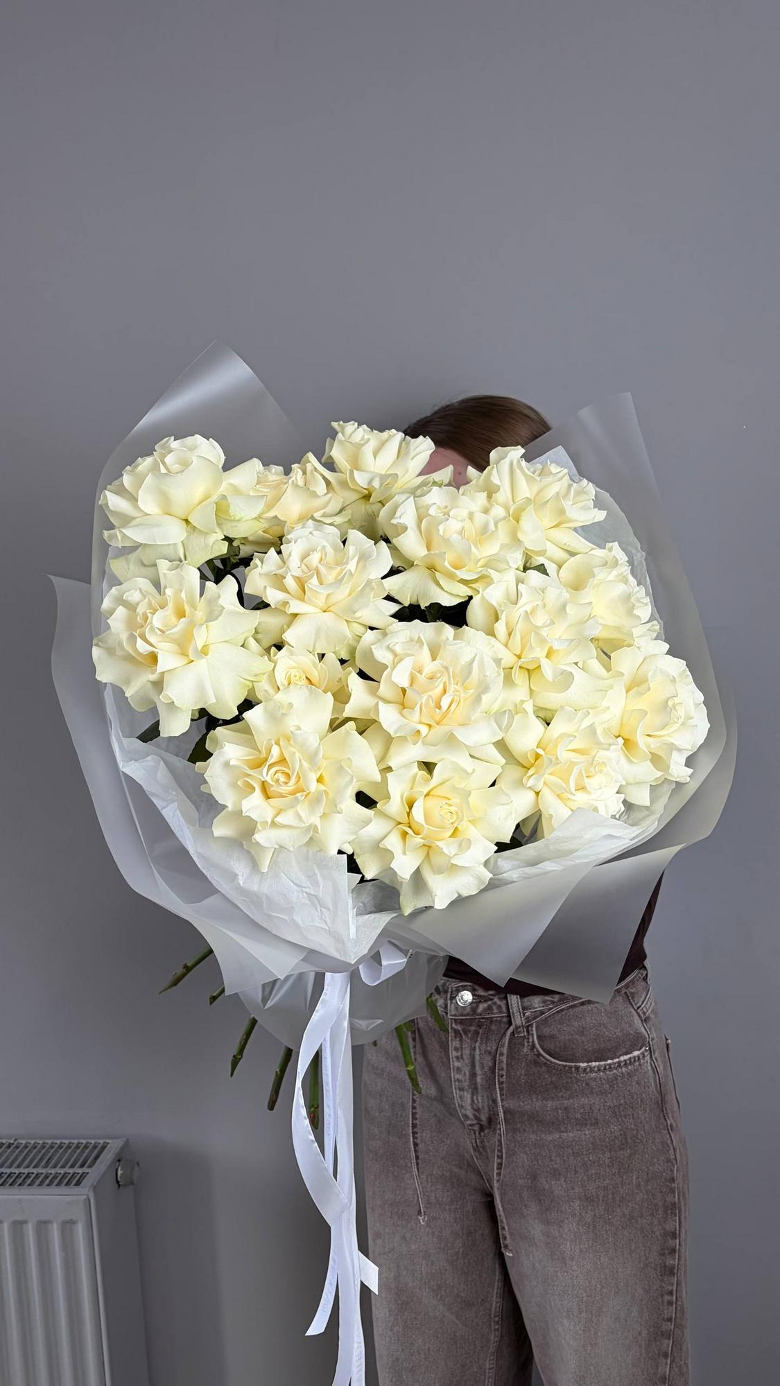 Монобукет из 15 французских белых роз