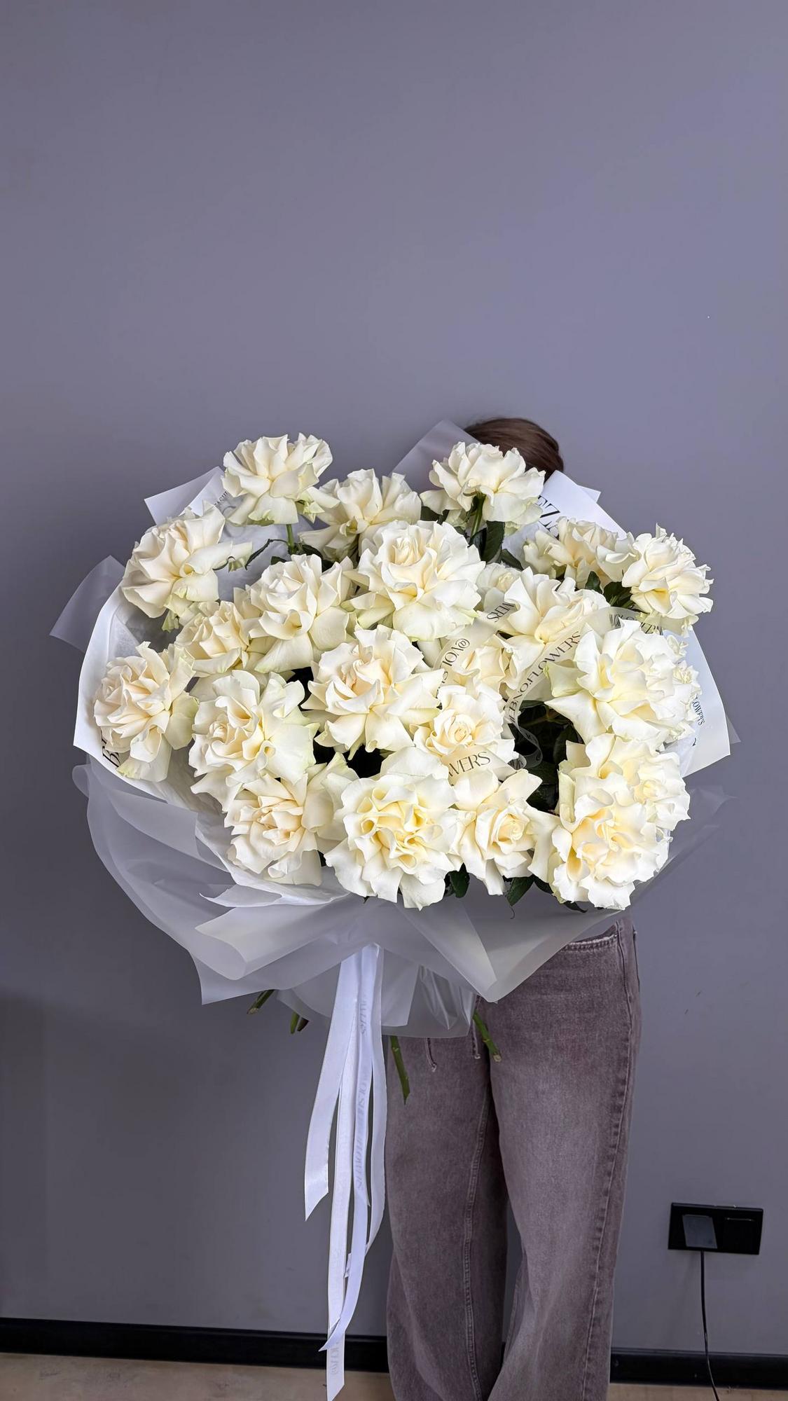 Монобукет из 25 белых французских роз