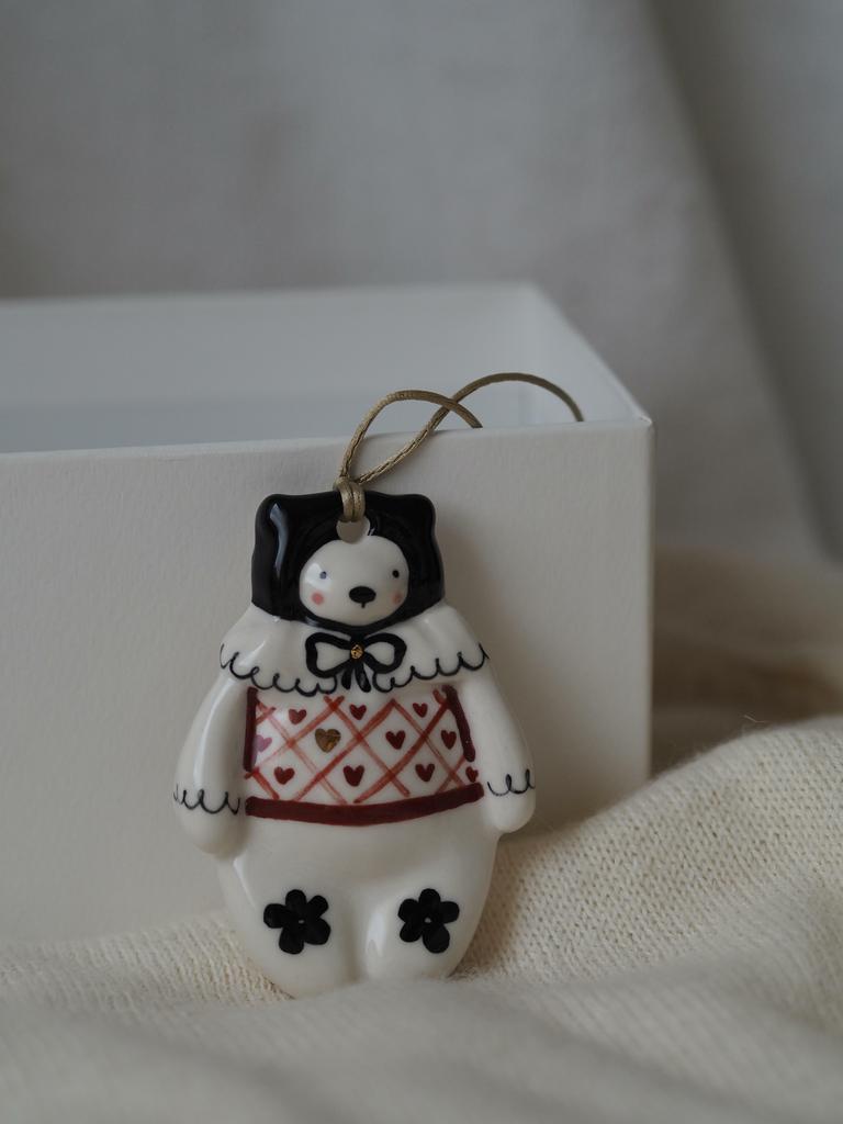 Фарфоровая игрушка Миша в Krasivoi Zhiletke