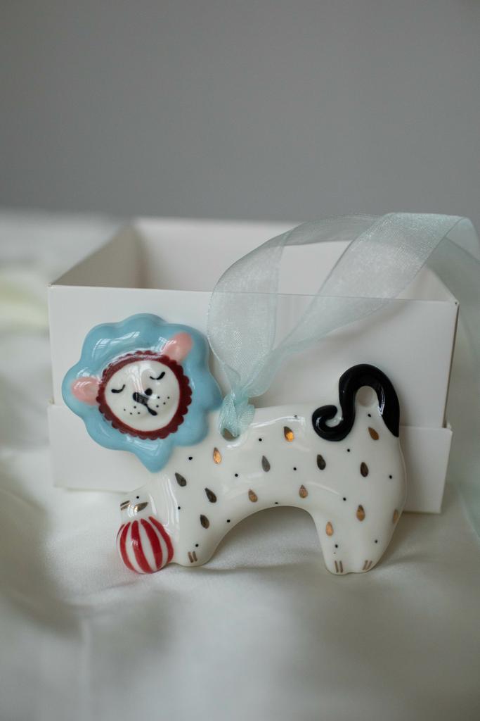 Фарфоровая игрушка Лёва на Manezhe